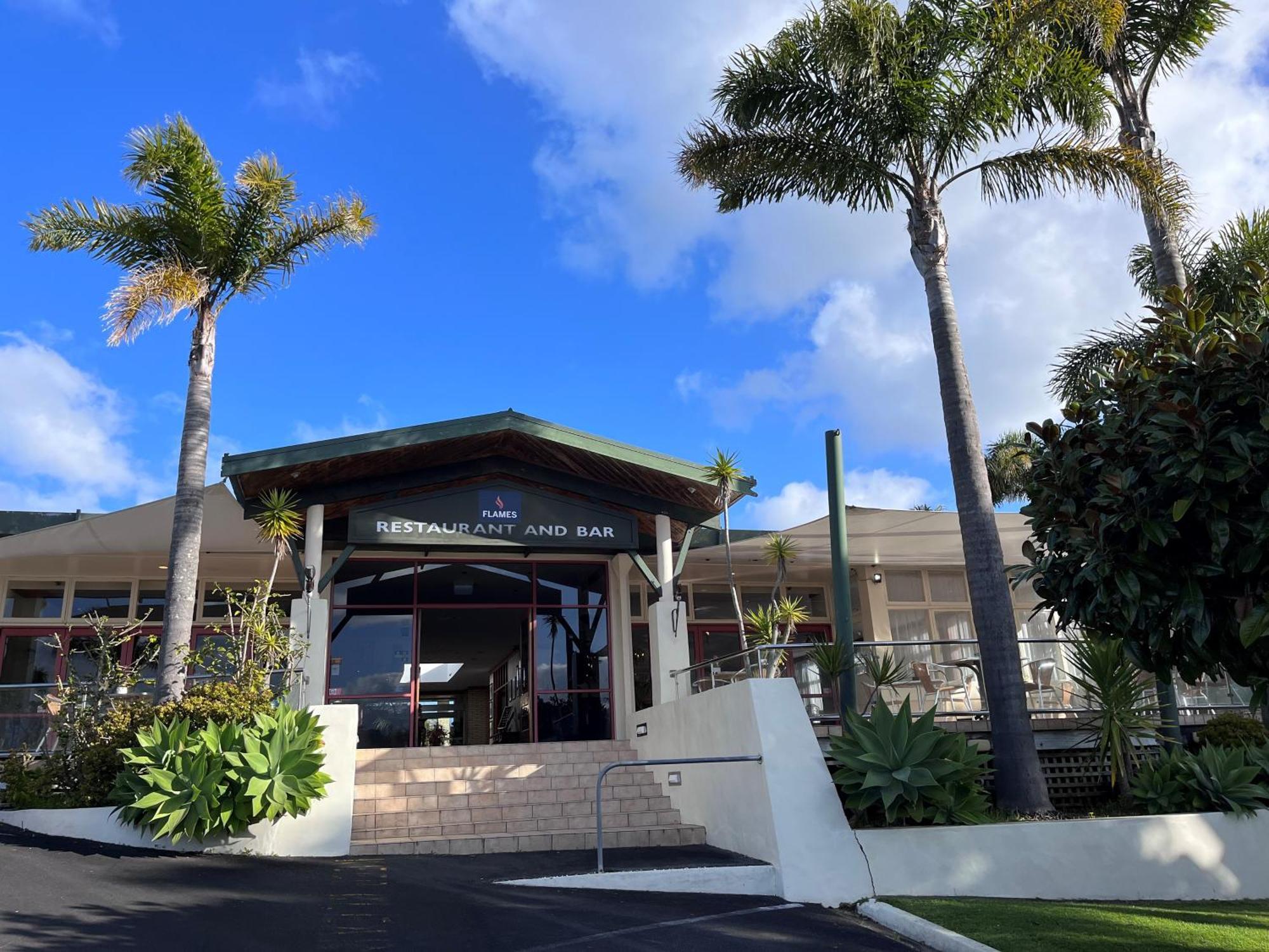 Comfort Hotel Flames Whangarei Buitenkant foto