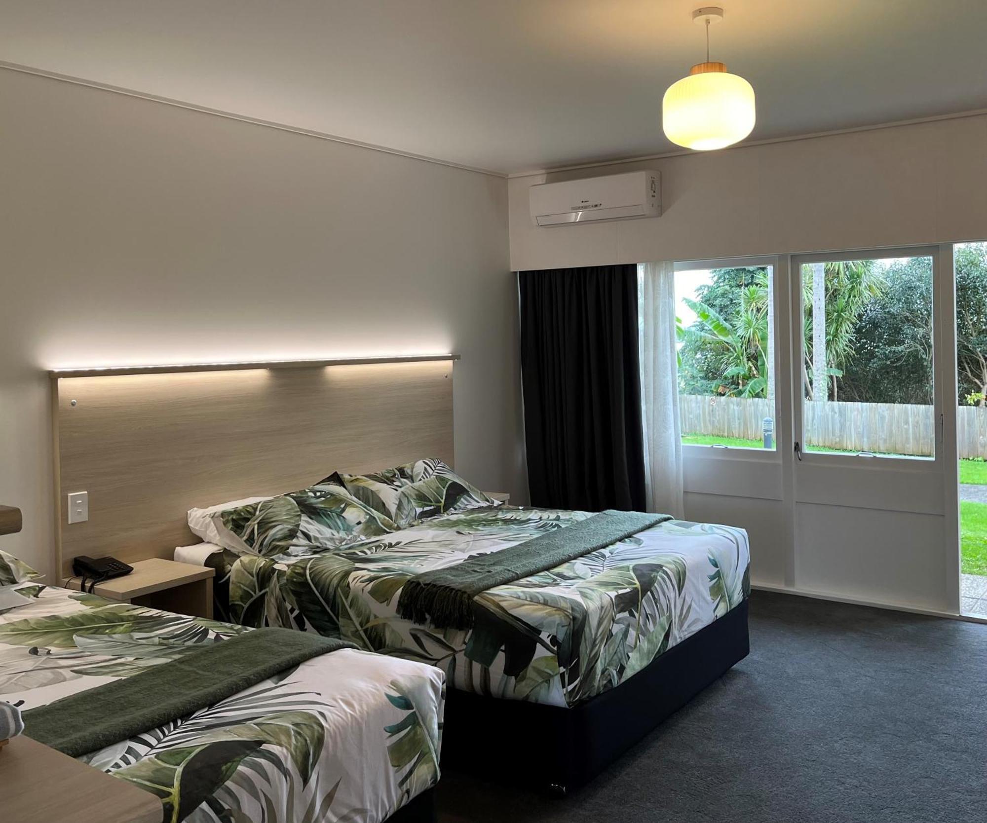 Comfort Hotel Flames Whangarei Buitenkant foto
